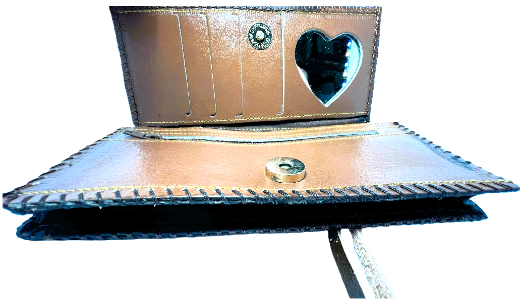 Handmade wallet for women, made from cow leather (Jumanah جمانة)  جلدطبيعي