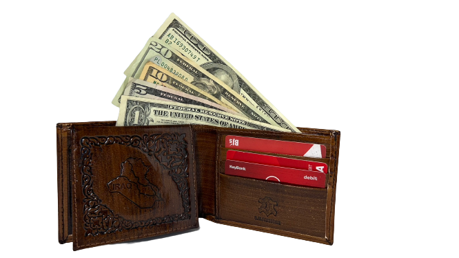 Men Handmade wallet of leather. Lion of Babylon (جلد طبيعي)