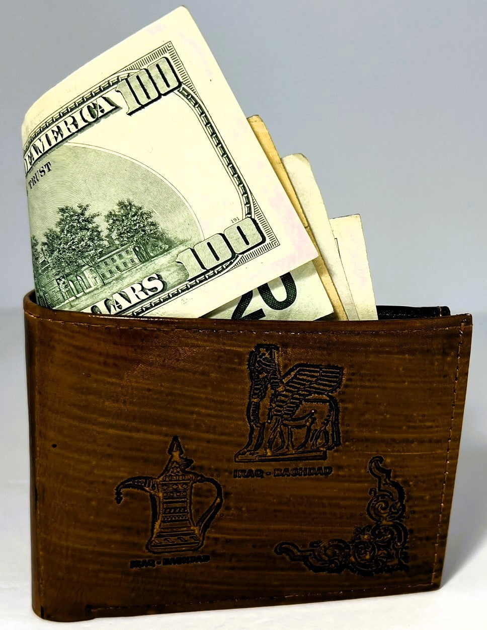 Handmade wallet for men, made from cow leather. (Haider حيدر ) جلد طبيعي