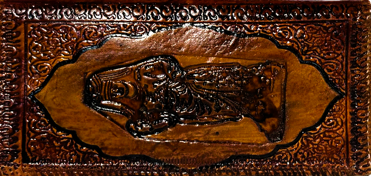 Handmade wallet for women, made from cow leather. (Queen of Hatra  ملكة الحَضر) جلد طبيعي