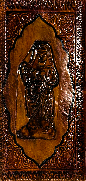 Handmade wallet for women, made from cow leather. (Queen of Hatra  ملكة الحَضر) جلد طبيعي