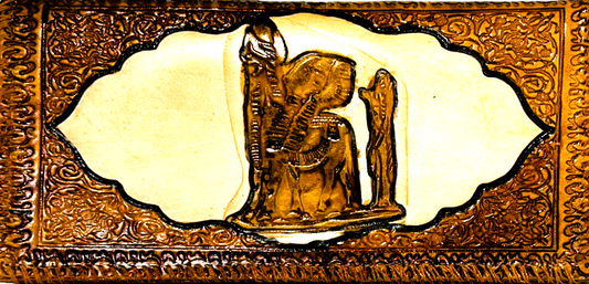 Handmade wallet for women, made from cow leather. Lamassu الثور المجنح