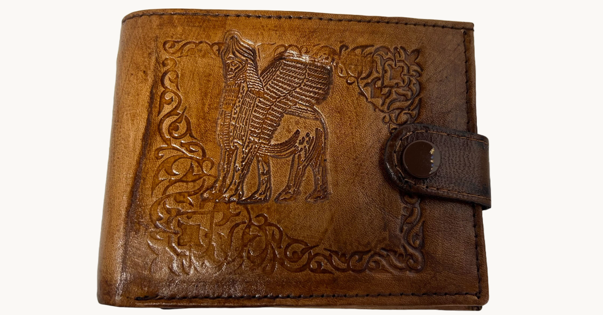 Men Handmade wallet of leather. Lamassu (جلد طبيعي)
